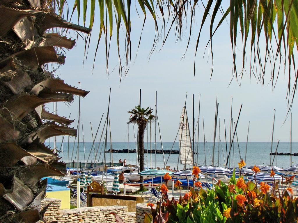 Residence Acquamarina San Benedetto del Tronto Luaran gambar