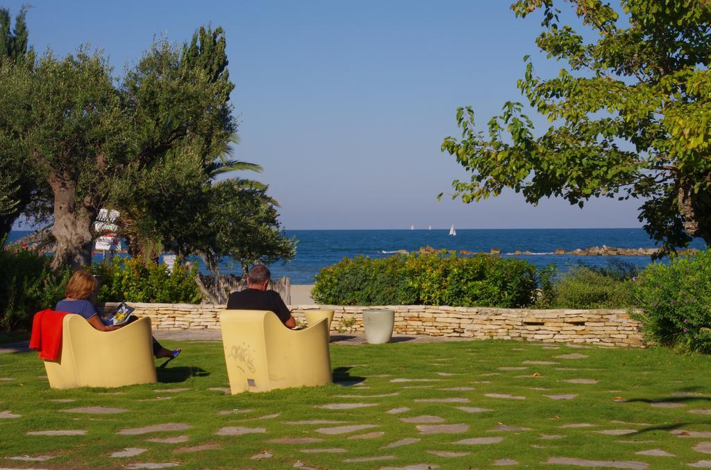 Residence Acquamarina San Benedetto del Tronto Luaran gambar