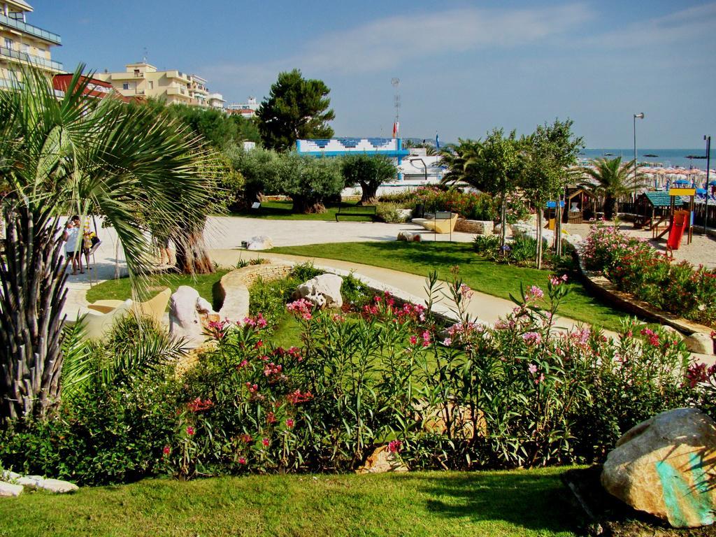 Residence Acquamarina San Benedetto del Tronto Luaran gambar