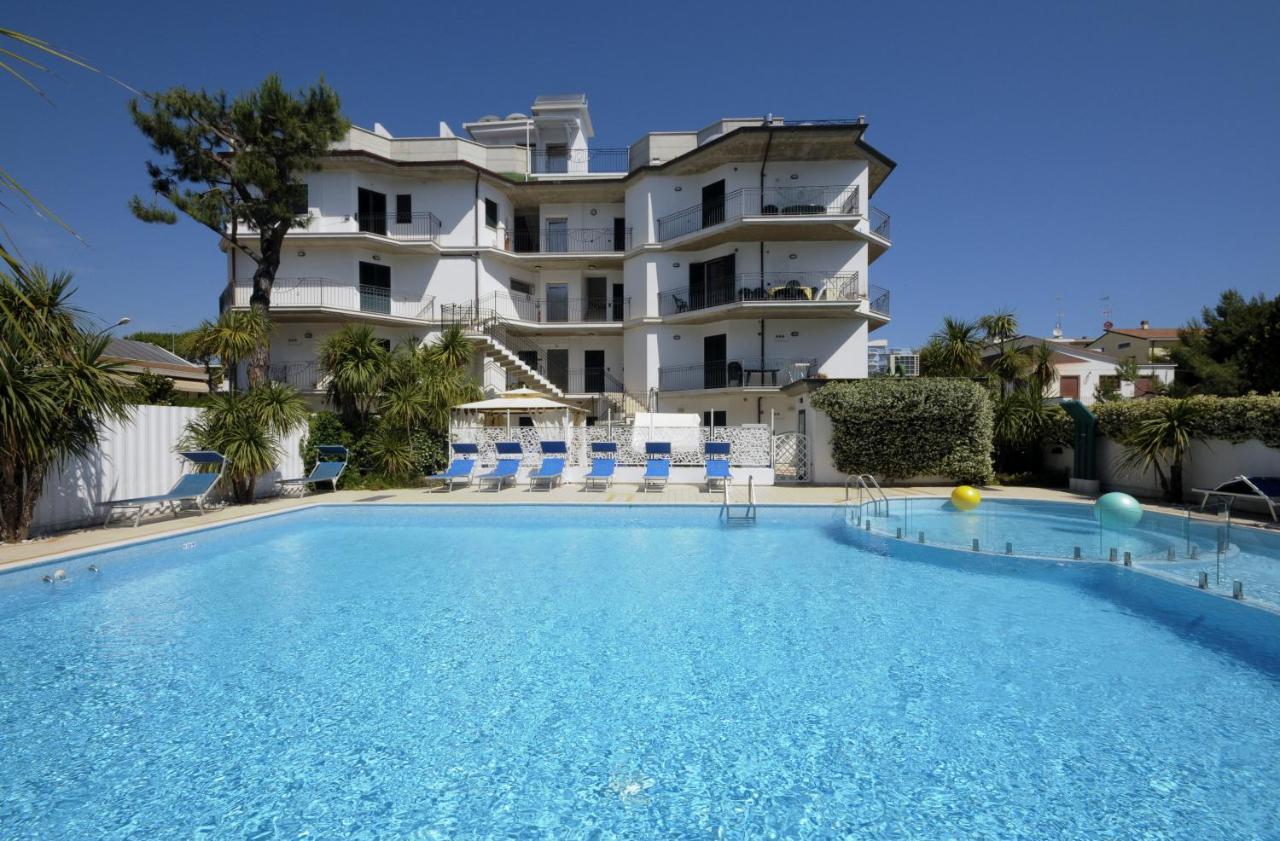 Residence Acquamarina San Benedetto del Tronto Luaran gambar
