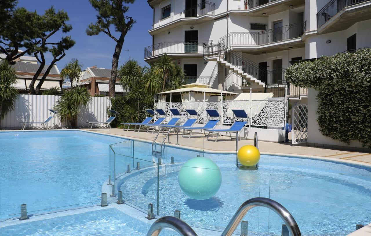 Residence Acquamarina San Benedetto del Tronto Luaran gambar